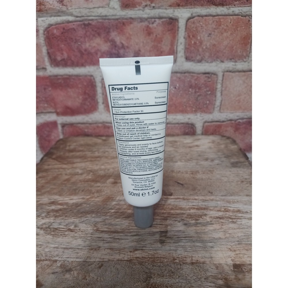 Collagenesis by SKINN Daily Defense Anti-Aging Antioxidant Sunscreen Serum 1.7oz - Picture 2 of 2